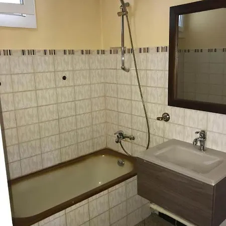 Appartement Proche De L'Opera Apartment Cuchery